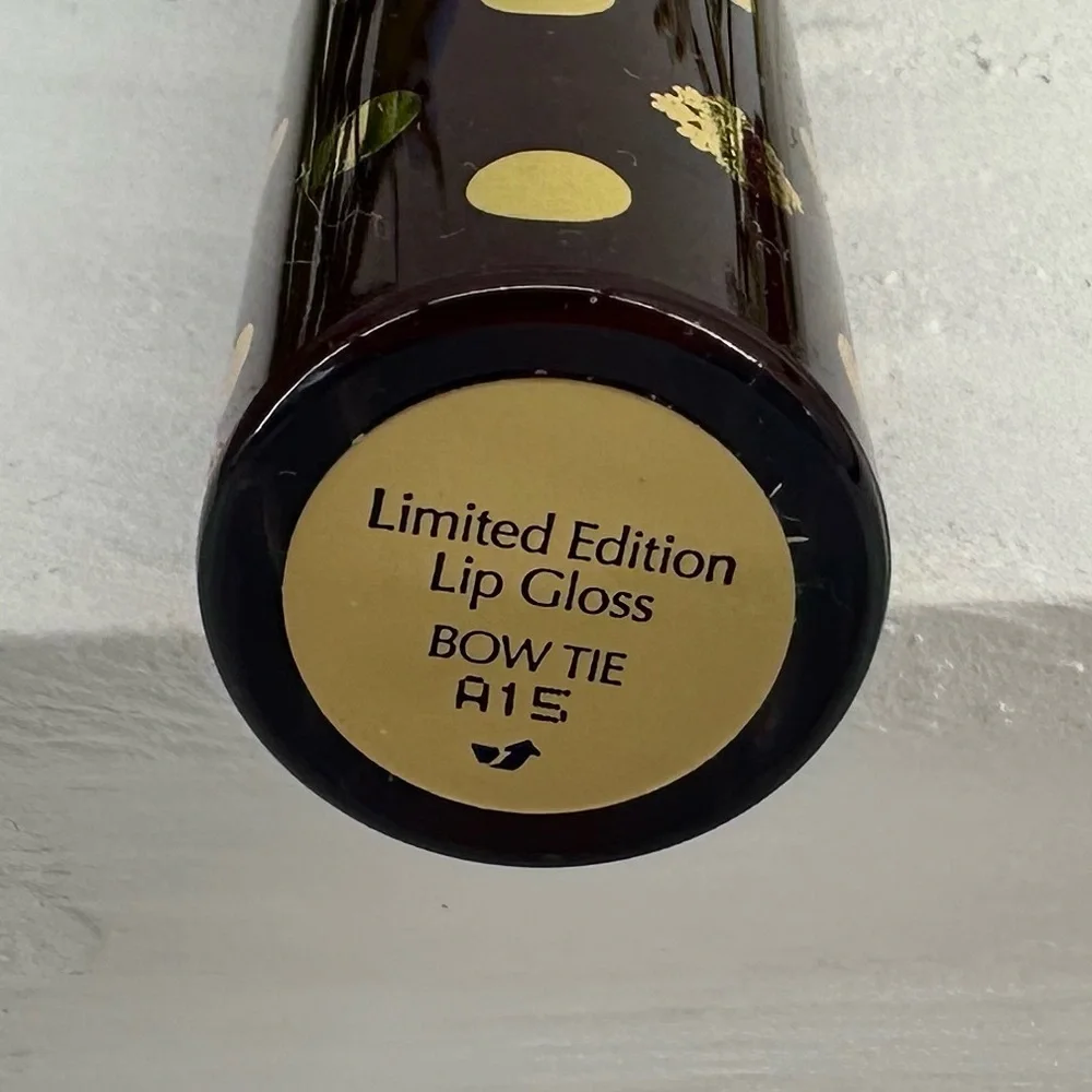 Estée Lauder Limited Edition Lip Gloss ~ Full Size ~ in BOW TIE